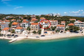 Apartments by the sea Jezera, Murter - 23192